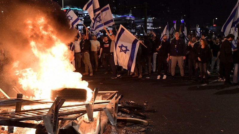  Protestuesit sionistë: Ne nuk i besojmë Netanjahut, do të qëndrojmë në rrugë