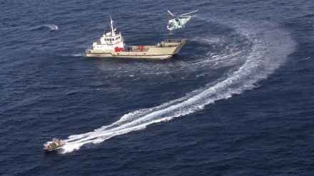 ایران، روس اور چین کی بحری مشقوں میں لڑاکا طیاروں کو نشانہ بنانے کی پریکٹس