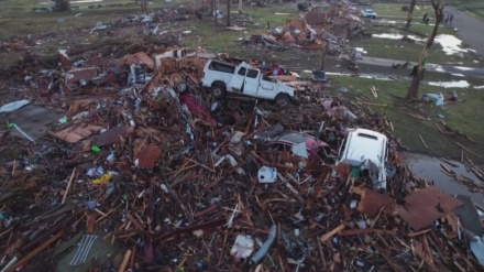 Tornado në SHBA, rrafshohet një qytezë e tërë në Misisipi 