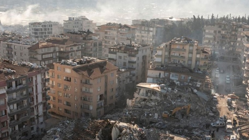 247 kes li Tirkiyê bi tawana çêkirina avahiyan ne li gor rêzikan hatin desteserkirin   