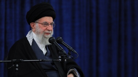 ڕابەری مەزنی شۆڕشی ئیسلامی: گۆڕانکارییە سیاسییەکانی جیهان بە ئاراستەی لاواز بوونی بەرەی دوژمنانی کۆماری ئیسلامی دەڕواتە پێشەوە