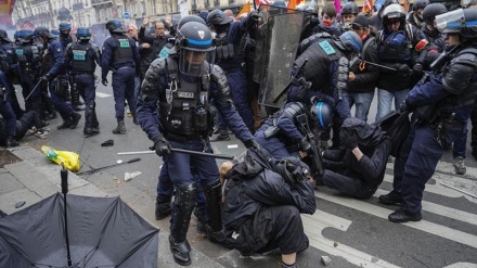 فرانس، میکرون کے خلاف ملک گیر مظاہرے جاری