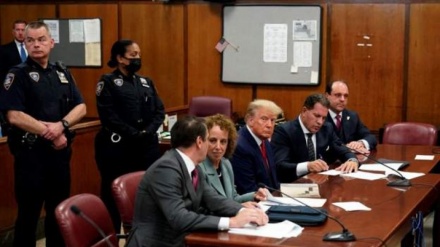 Nga një ish-prokuror, te një avokat penalist, njihuni me ekipin ligjor të Trump 