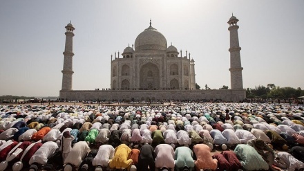 دنیا بھر میں عید الفطر کی نماز