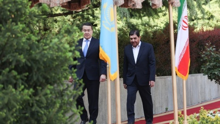  Irani dhe Kazakistani nënshkruajnë marrëveshje bashkëpunimi