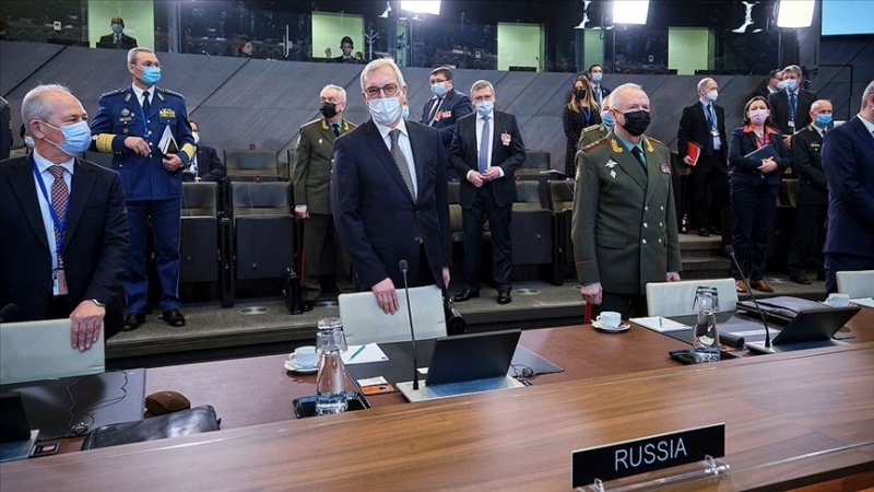 Moskva Rusiya-NATO toqquşması təhlükəsinin artması haqda xəbərdarlıq edib