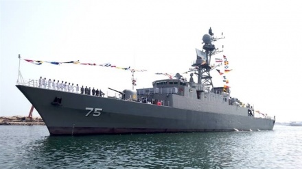 “Dena” destroyeri və “Məkran” gəmi-limanı İran sularına daxil olublar