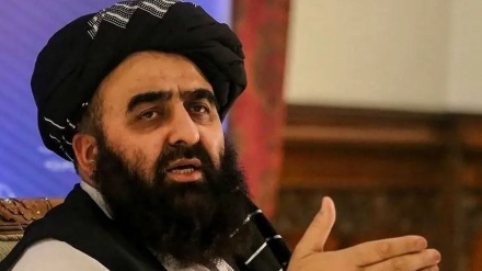 وزیر خارجه طالبان: آموزش و تحصیل زنان حرام نیست، تا امر ثانوی معطل خواهد بود