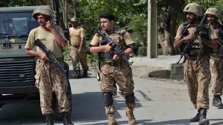پاکستان: دہشتگردوں کے حملے میں 4 سیکیورٹی اہلکار جاں بحق 3 دہشتگرد ہلاک