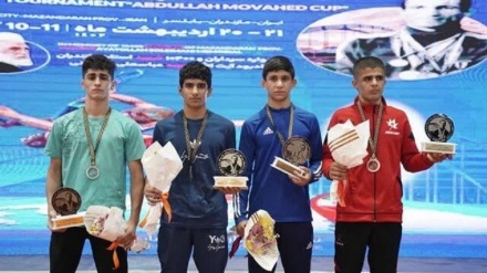 İran yeniyetmələrin sərbəst güləş üzrə beynəlxalq yarışlarının qalibi olub