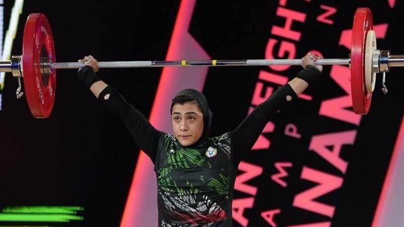 ایشین ویٹ لفٹنگ مقابلوں میں ایرانی خاتون کھلاڑی برونز میڈل حاصل کرنے میں کامیاب