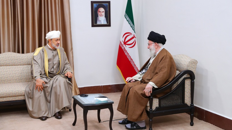 سلطانِ عمان کی رہبر انقلاب اسلامی سے ملاقات (تصاویر)