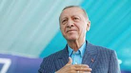  Erdogan shpall fitoren në balotazhin historik të zgjedhjeve turke