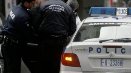 Greqi, arrestohen efektivë të policisë që favorizonin kontrabandën e migrantëve 