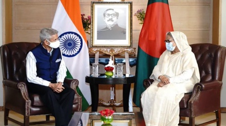 بنگلہ دیش کی وزیراعظم  سے ہندوستانی وزیر خارجہ کی ملاقات