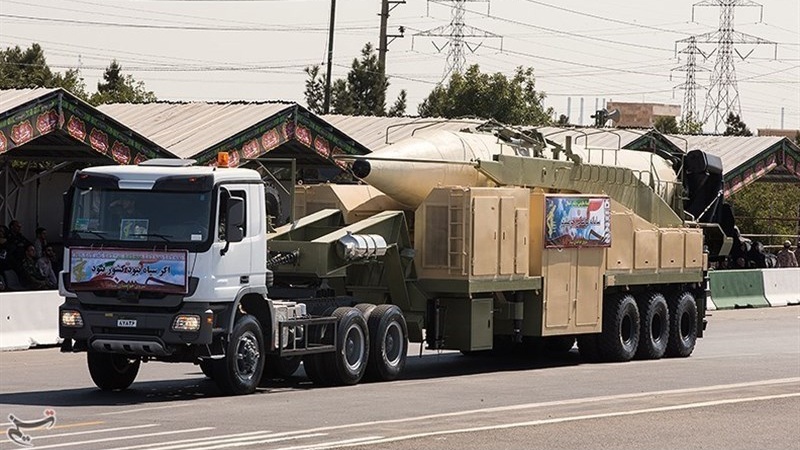 İran Xürrəmşəhr ballistik raketinin yeni variantını təqdim edib