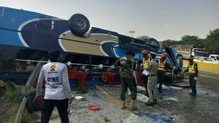 کلر کہار پاکستان میں بس حادثے میں 13 افراد جاں بحق، 31 زخمی