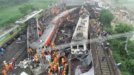 اڈیشہ ٹرین حادثے کے بعد کی افسوسناک صورتحال (ویڈیو)