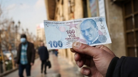 Bihayê Lîreyê Tirkiyê li hemberî Dolarê Amerîkayê her ku diçe dadikeve
