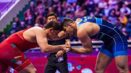 İranlı güləşçilər yeniyetmələr arasında Asiya çempionatında üç qızıl medal qazanıblar