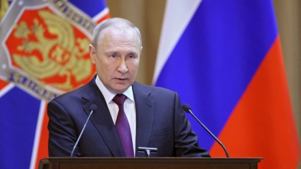 Putin Ukraynanın yaşayış məntəqələrinə hücumunu mənasız adlandırıb