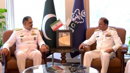 ایران اور پاکستان عسکری، دفاعی اور سمندری شعبوں میں مشترکہ تعاون کے مزید فروغ کے لئے پرعزم
