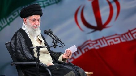 اسلامی انقلاب نے ایران کو تنزلی سے بچایا، رہبر انقلاب اسلامی کا بیان