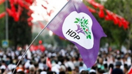 Li Balikesîrê 4 endam û rêvebirên HDP'yê hatin desteserkirin