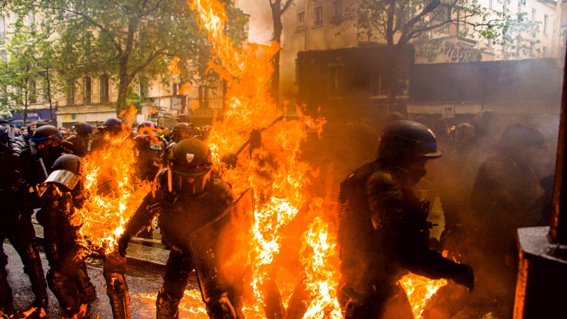 فرانس کے حالات سخت کشیدہ، پیرس میں کرفیو917 افراد گرفتار، احتجاج کا سلسلہ جاری