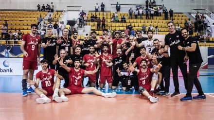 İranın gənc voleybolçuları dünyanın zirvəsində dayandılar