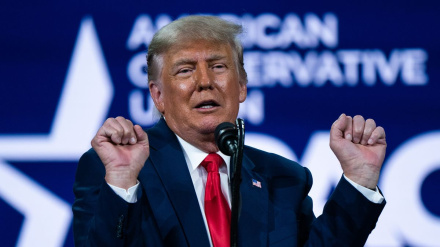 Trump traži da se “zaledi” pomoć Ukrajini, smatra da Biden zarađuje na ratu