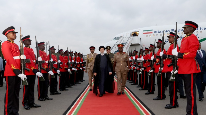 صدر ایران افریقی ممالک کے دورے پر، کینیا کے صدارتی محل میں باضابطہ استقبال (ویڈیو)