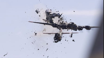 اوکراین کې د دوو الوتکو د ټکر له امله درې تنه وژل شوي 