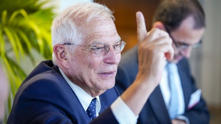 Jozep Borrelldən blef