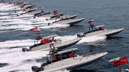 خلیج فارس کے جزائر کے دفاع کے عزم  سے سپاہ پاسداران کی فوجی مشقیں 