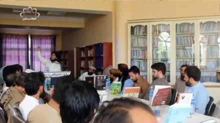 ننګرهار: له خبریالانو سره د اطلاعاتو او کلتور ریاست د مسوولانو غونډه