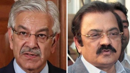 پاکستان کے وزیر داخلہ اور وزیر دفاع کی طرف سے الیکشن میں تاخیر کا عندیہ 