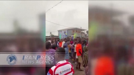 گیبون میں فوجی بغاوت، عوام نے خوشیاں منائی+ ویڈیو
