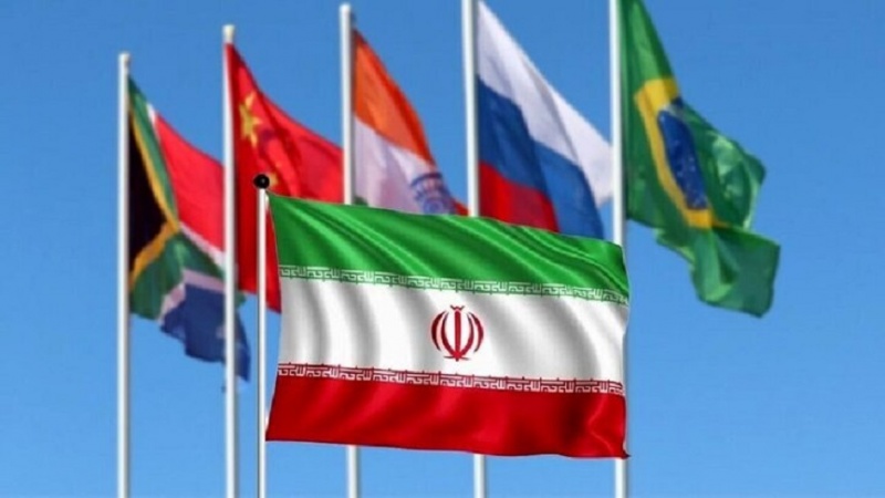 İran BRİKS-in daimi üzvü oldu