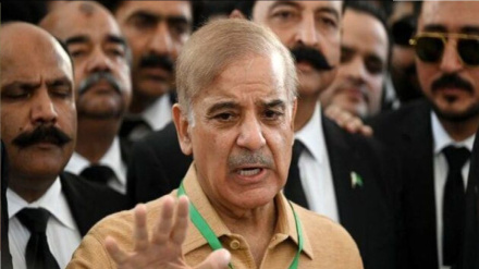 شهباز شریف به د چهارشنبې په ورځ پارلمان منحل کړي 