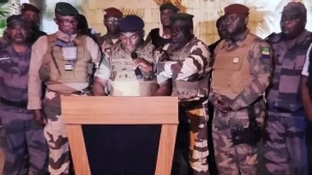 فرانس کو بڑا دھچکا، افریقی ملک گیبون میں فوجی بغاوت+ ویڈیو