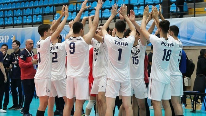 İranın yeniyetmə voleybolçuları dünya çempionatının finalına vəsiqə qazanıblar