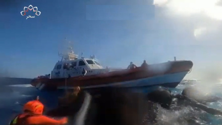 په ايټالیا کې د کډوالو د  کښتۍ د ډوبېدو په پېښه کې دوه تنه مړه او ۳۰ نور ټپیان دي