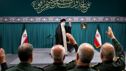 د رهبرۍ له معظم مقام سره د سپاه پاسدارانو د قوماندانانو لیدنه