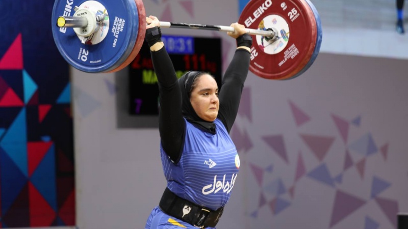 İranlı qız ağır atletika üzrə Asiya Çempionatında ikinci olub