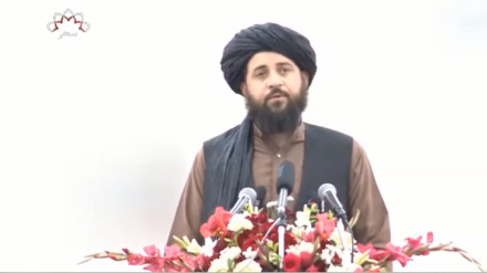 په دفاع وزارت کې د افغانستان د خپلواکۍ د بیا ترلاسه کولو د کلیزې په ویاړ غونډه 