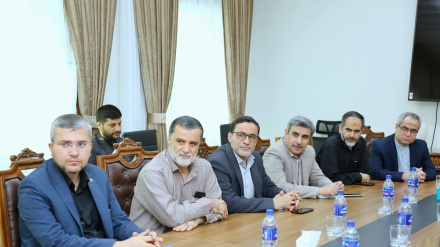 د چارسمبالي حکومت له ځینو چارواکو سره د ایران د اسلامي مجلس د غړیو لیدنه 