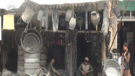 بازارچپات دوزی که یکی از مشاغل قدیمی قندهار به شمار می رود، نسبت به گذشته کمرنگ شده است