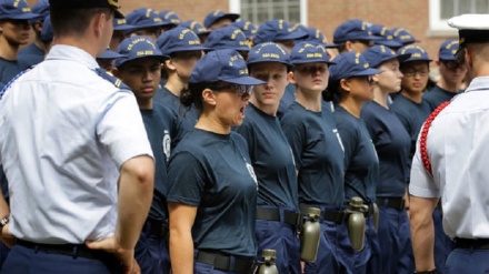 Azirandina cinsî li Garda Peravê ya Amerîkayê