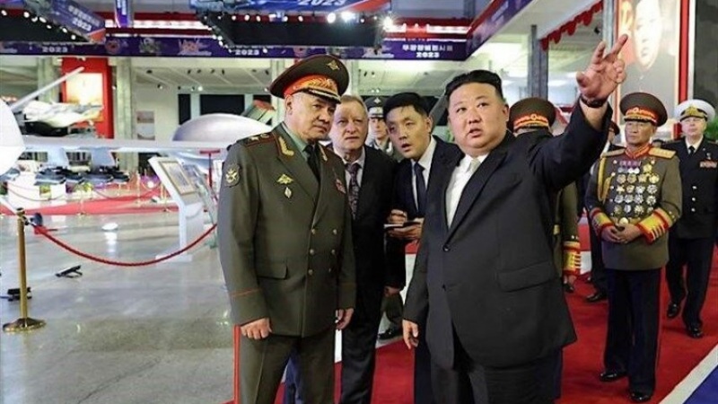 Şoyqu Kim Çen In-la görüşüb